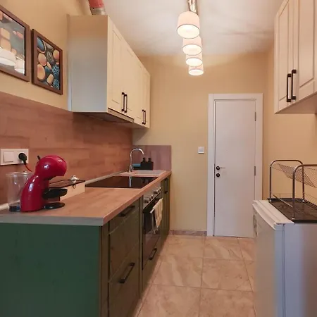 Pastelo - 6 Min To The & Promenade Varna